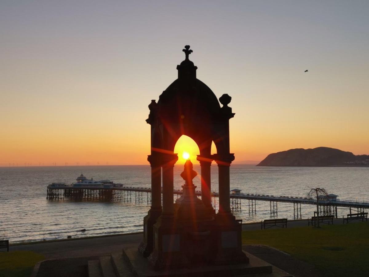 Bron Orme Private Hotel Llandudno Exteriér fotografie